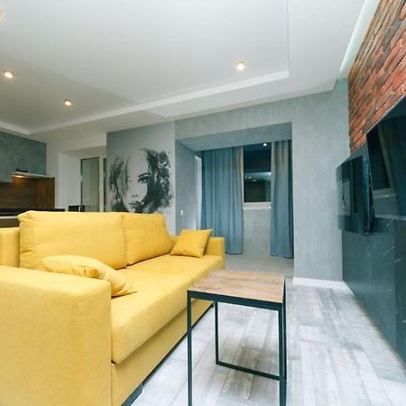 7 Вулиця Саксаганського Apartment Kiev Ngoại thất bức ảnh