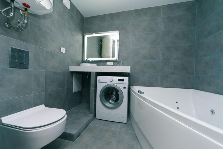 7 Вулиця Саксаганського Apartment Kiev Ngoại thất bức ảnh