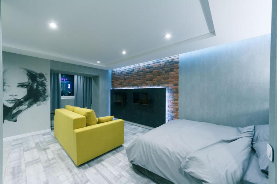 7 Вулиця Саксаганського Apartment Kiev Ngoại thất bức ảnh