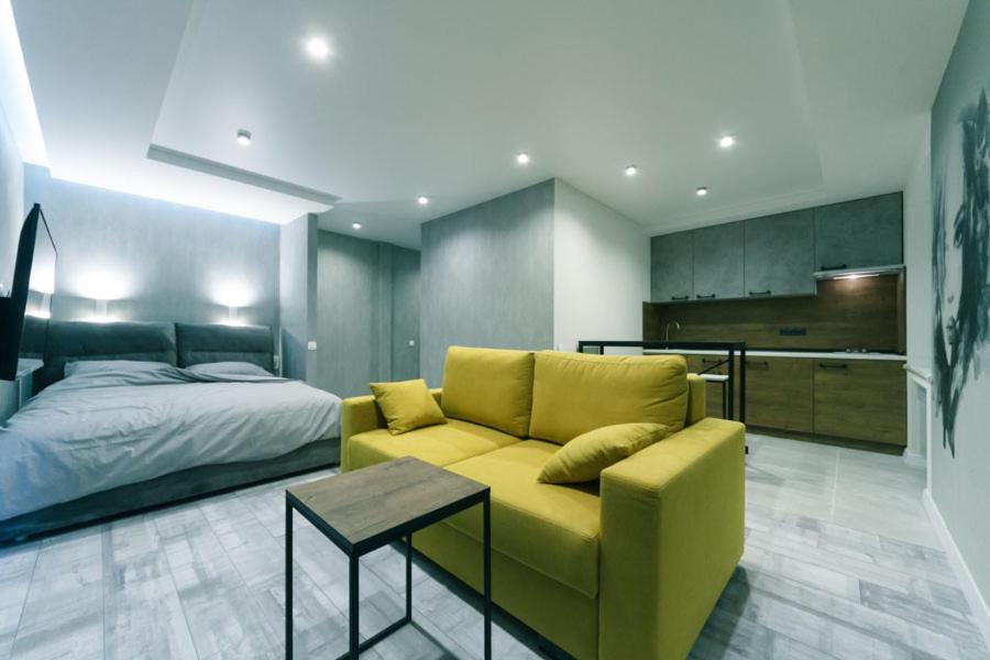 7 Вулиця Саксаганського Apartment Kiev Ngoại thất bức ảnh